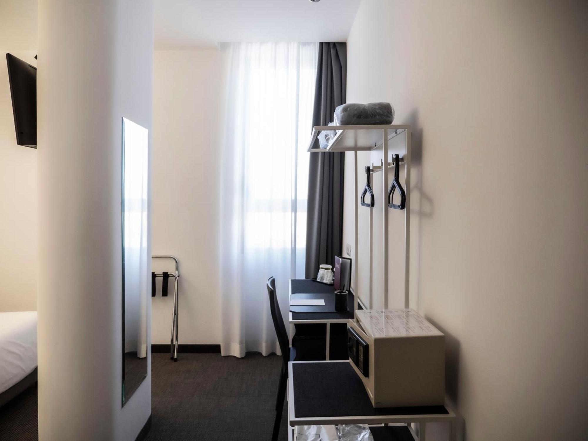 Loto Business Hotel Рим Екстер'єр фото